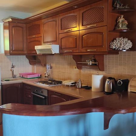 Q Bay Apartments เคพาโร ภายนอก รูปภาพ
